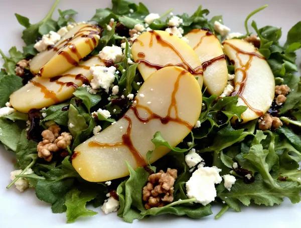 Salată de rucola cu pere și gorgonzola